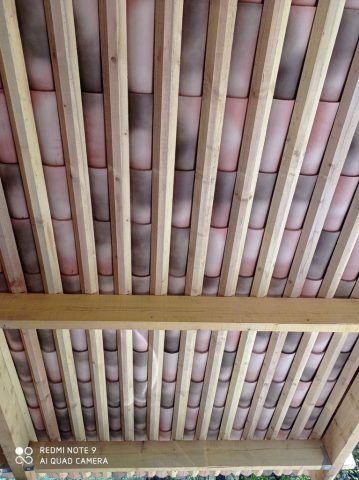 Chantier-de-construction-pour-carport-a-Cheval-Blanc