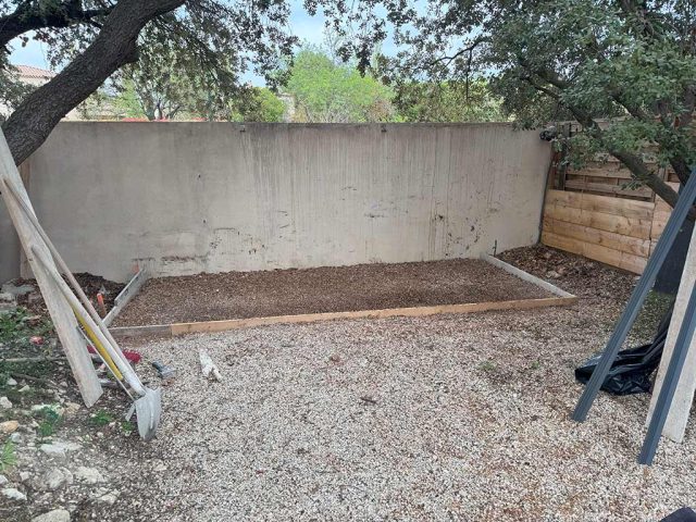 Construction-de-cabanon-a-Eguilles
