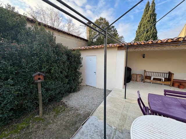 Macon-a-Salon-de-Provence-Carport