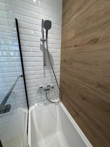 Renovation-de-salle-de-bain-par-votre-macon-a-Venelles