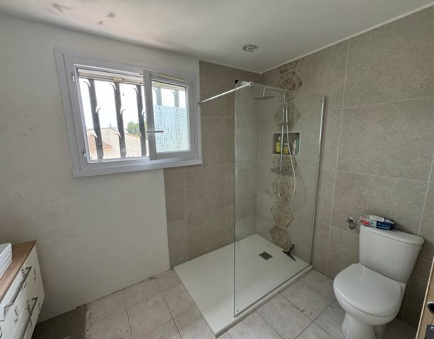 Renovation-dune-salle-de-bain-a-Saint-Martin-de-Crau