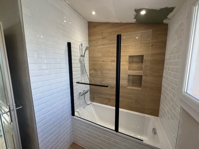 Renovation-salle-de-bain-par-votre-macon-a-Venelles