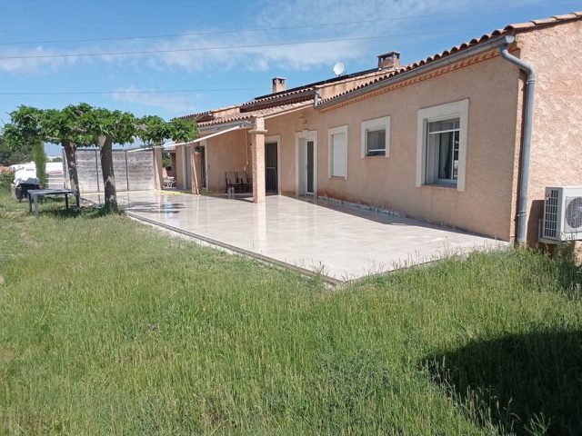 Travaux-de-renovation-dune-terasse-par-votre-macon-pres-de-Mallemort