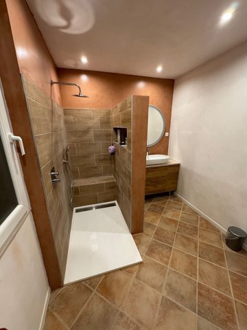 Travaux-de-renovation-de-salle-de-bain-a-Senas